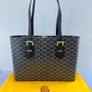 Goyard Okinawa PM tote bag.