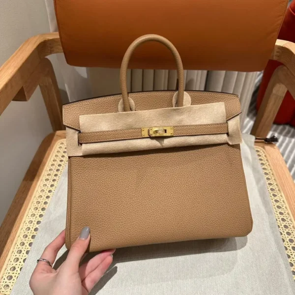 The Hermès Birkin 30 Bag